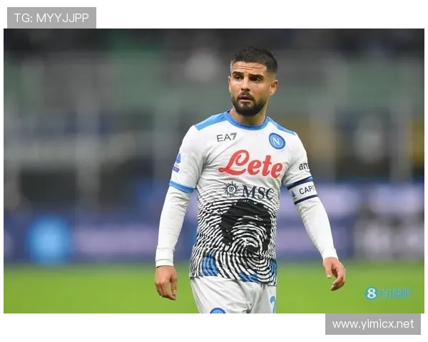 奥斯梅恩对阵顶级中卫时的身体优势运用解析